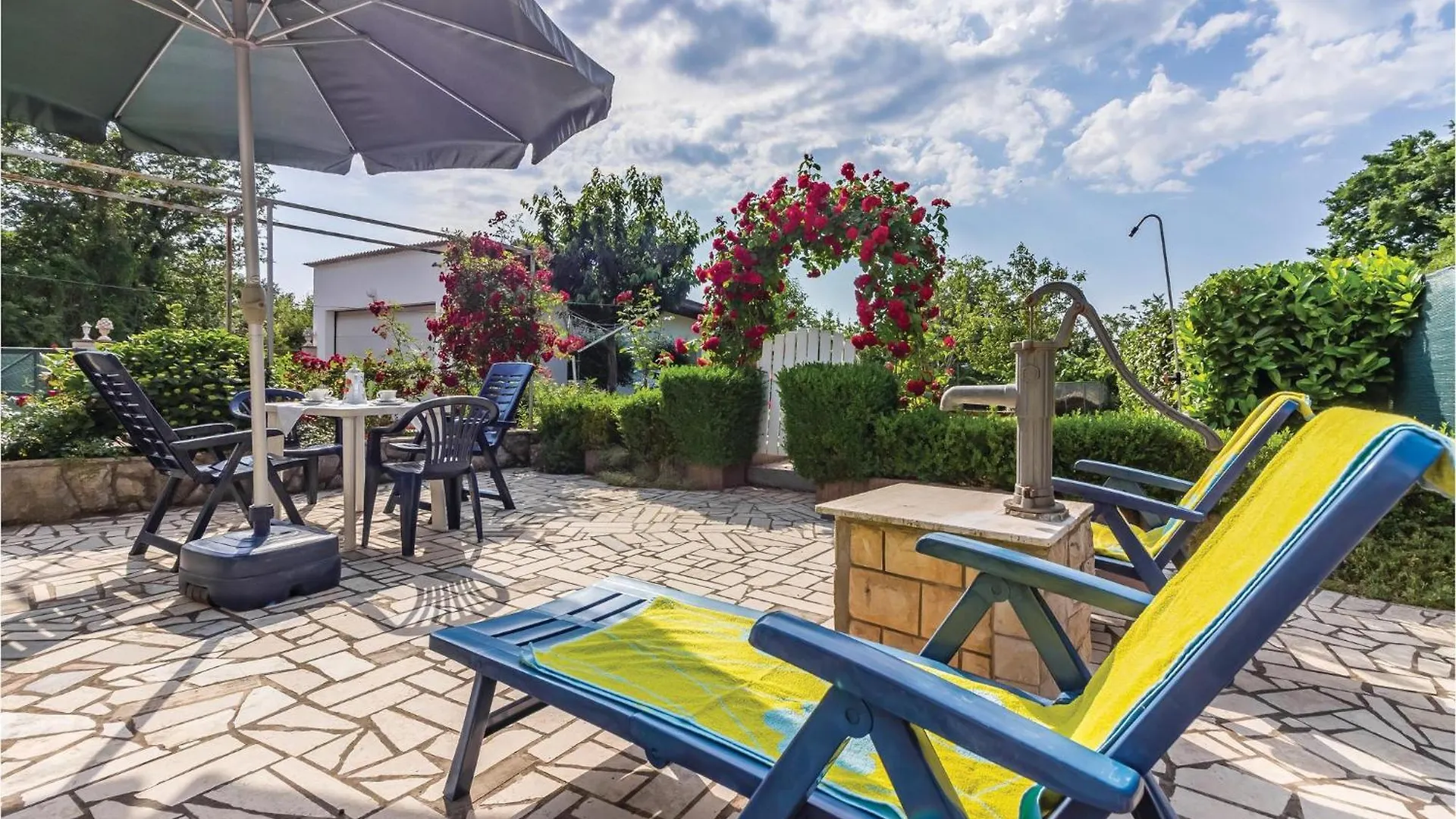 3 Bedroom Awesome Apartment In Pavicini