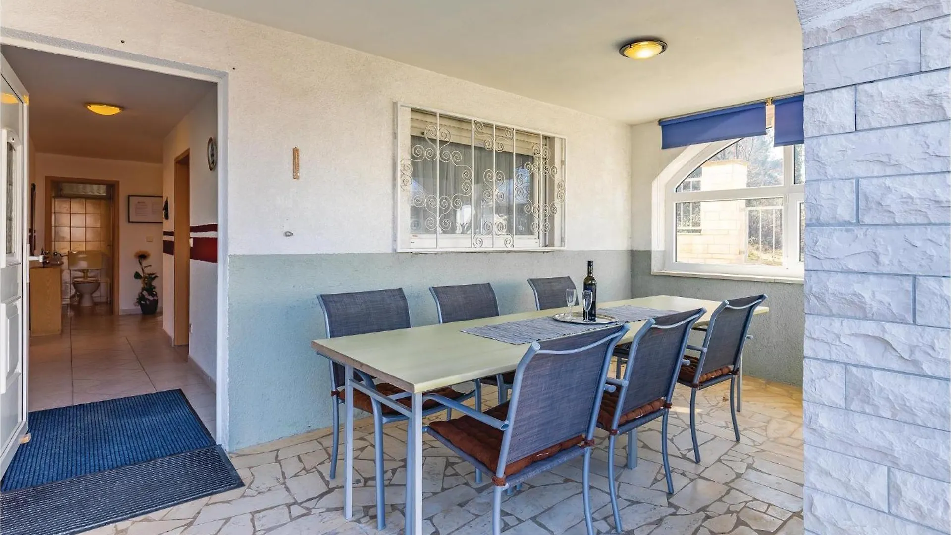 3 Bedroom Awesome Apartment In Pavicini 0*,