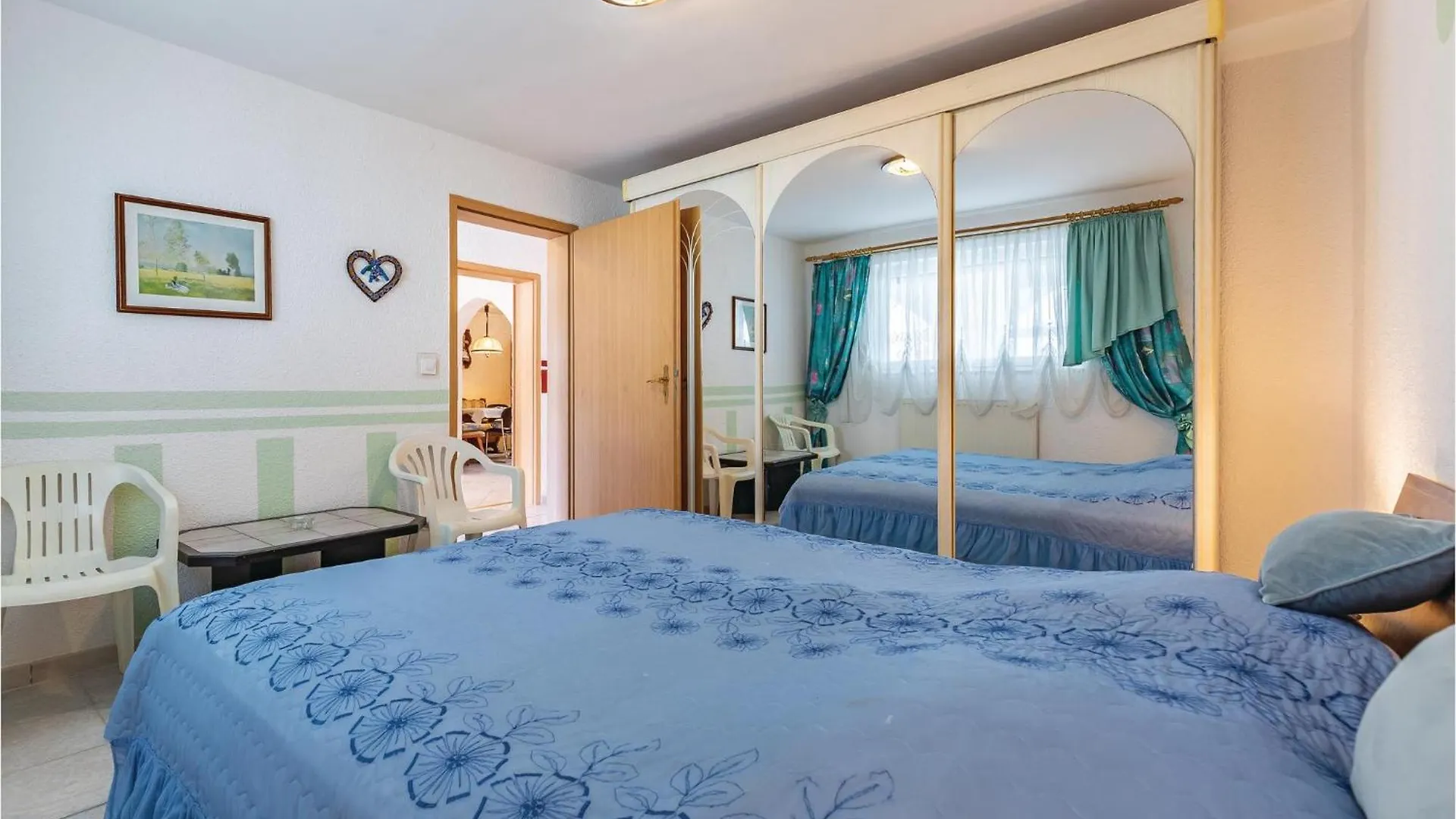 3 Bedroom Awesome Apartment In Pavicini Croatia